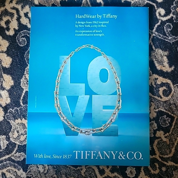 Elle Decor Magazine November 2024 Grand Tour of Singular City Living - Picture 2 of 3